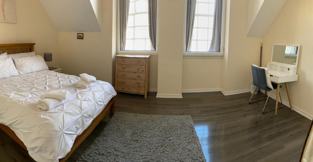 Old Town View Apartment Единбург Екстериор снимка