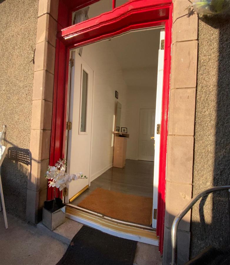 Old Town View Apartment Единбург Екстериор снимка